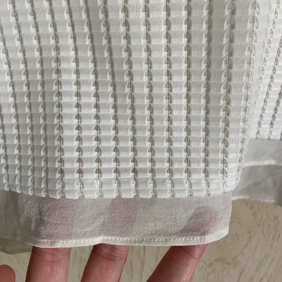 Vince White Textured Woven Lattice Knit Silk Top Sz Large - Picture 3 of 11